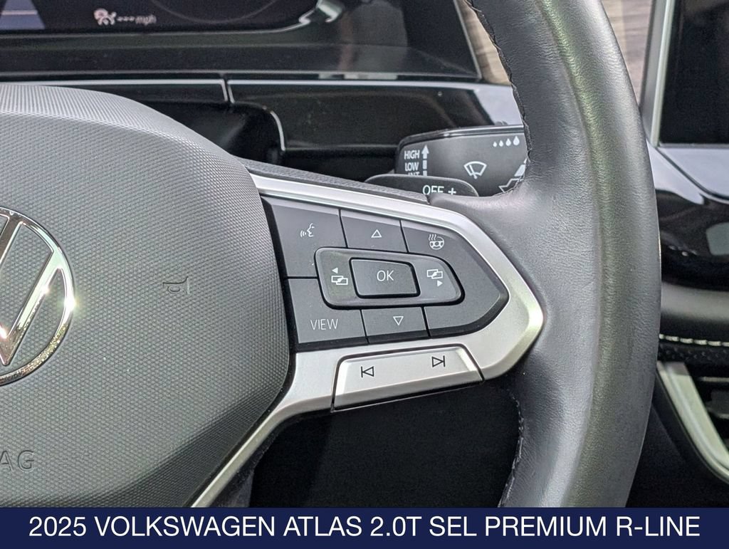 Used 2025 Volkswagen Atlas SEL Premium R-Line AWD/4WD image 23