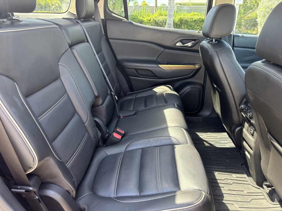 Used 2018 GMC Acadia Denali w/ Technology Package FWD image 26