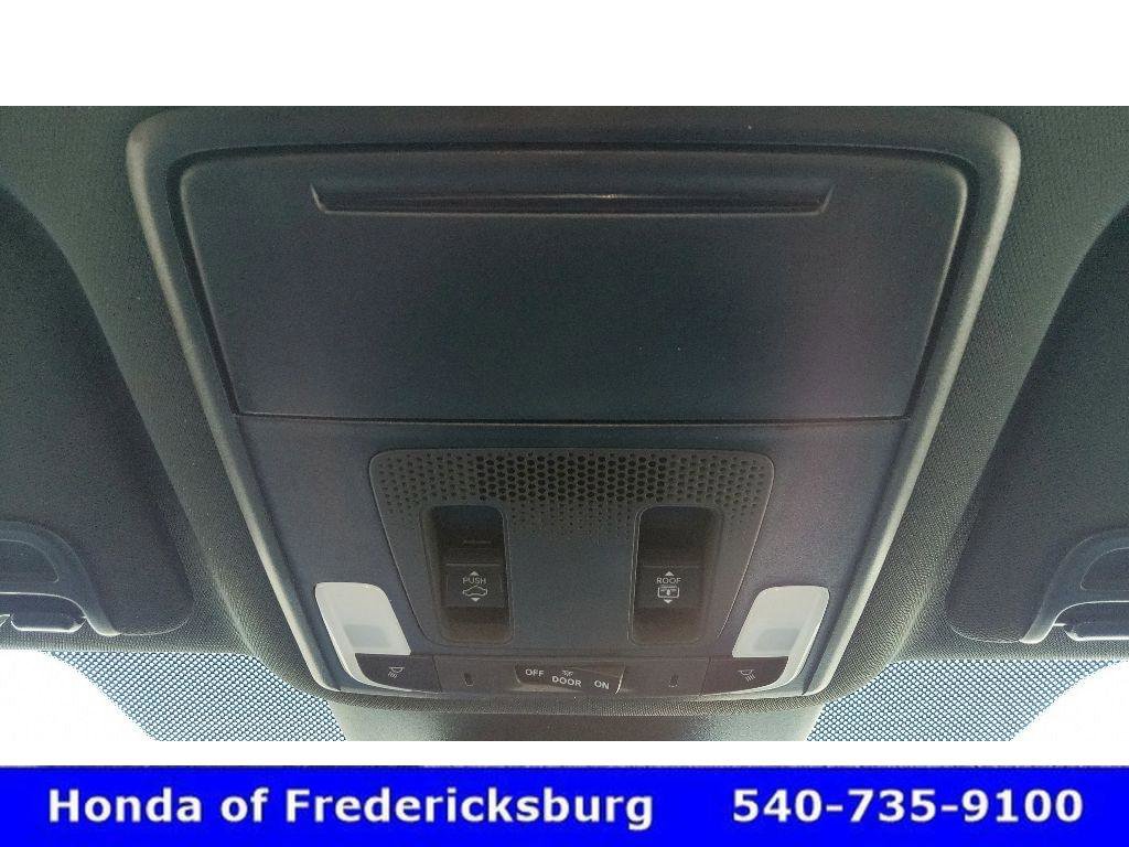 Used 2025 Honda Pilot Black Edition image 25