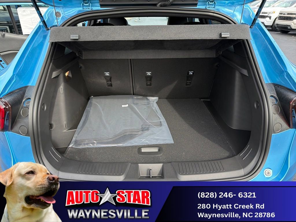 New 2025 Chevrolet Trax RS w/ Driver Confidence Package image 22