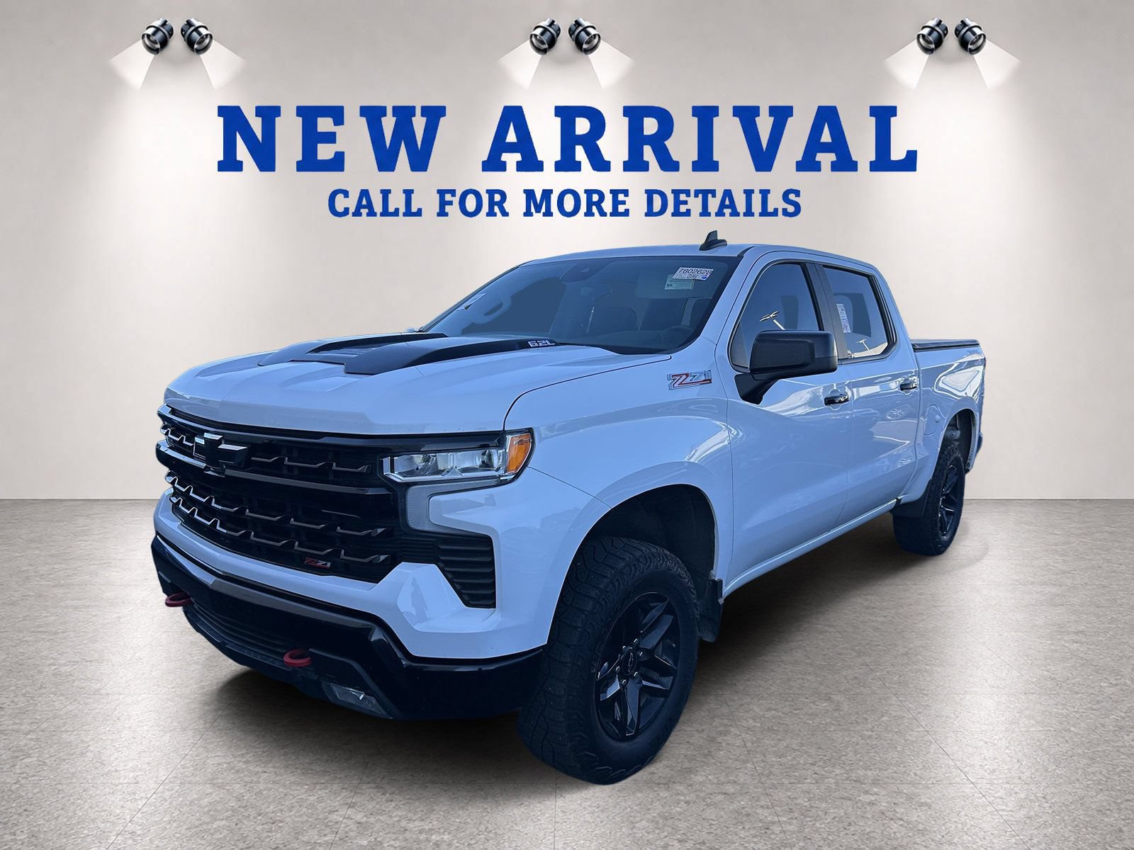 Used 2024 Chevrolet Silverado 1500 LT Trail Boss w/ Convenience Package II AWD/4WD image 2