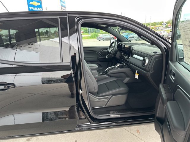 New 2025 Chevrolet Colorado LT w/ LT Convenience Package image 35