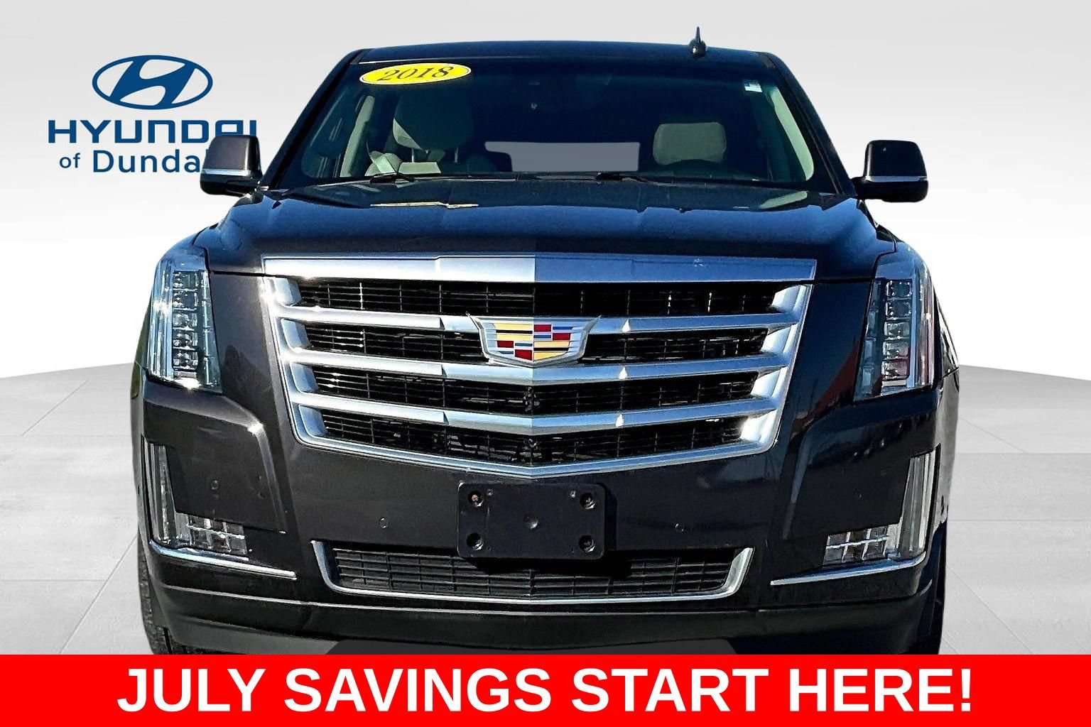 Used 2018 Cadillac Escalade ESV Luxury AWD/4WD image 2