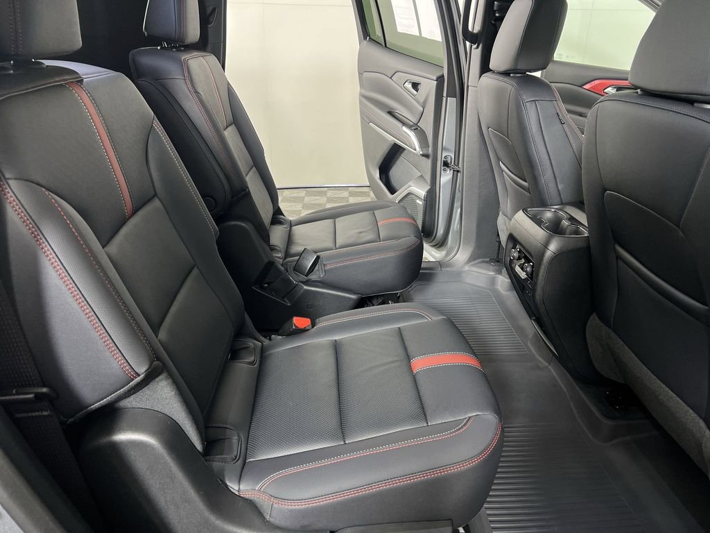 Used 2024 Chevrolet Traverse RS w/ LPO, Floor Liner Package AWD/4WD image 27