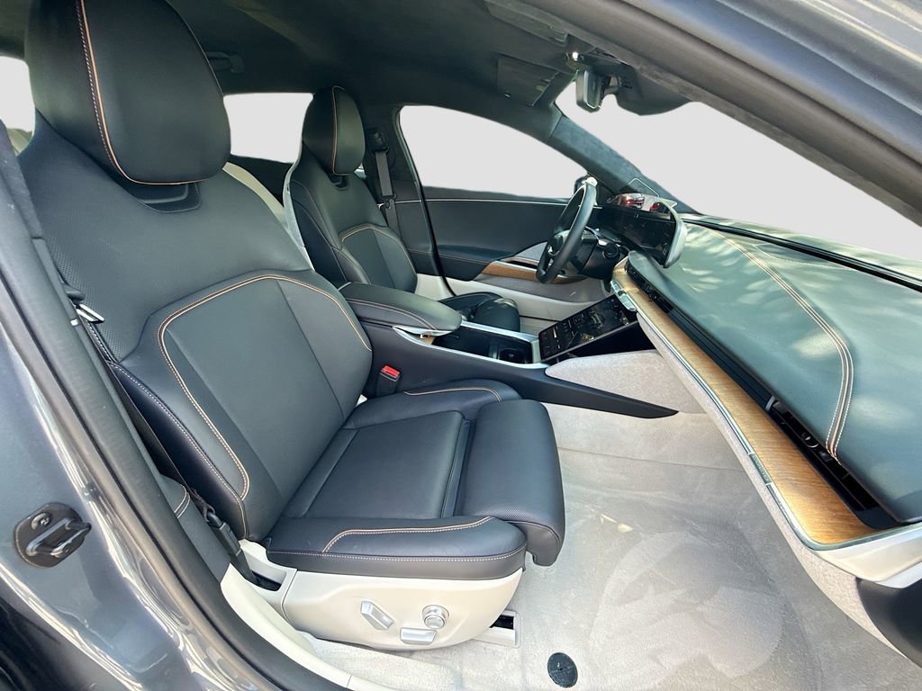Used 2024 Lucid Air Touring image 27