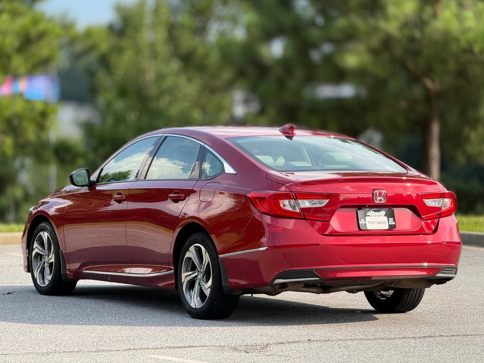 Used 2018 Honda Accord EX-L image 10