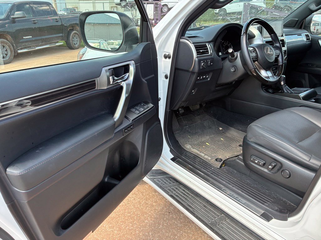 Used 2022 Lexus GX 460 Premium w/ Premium Package AWD/4WD image 9