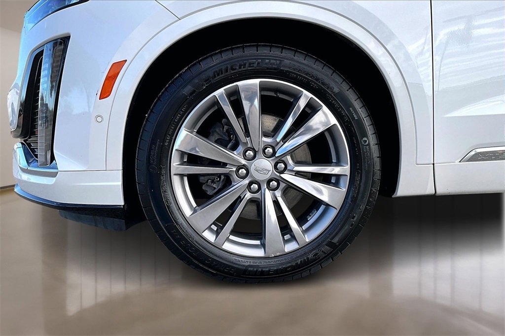 Used 2022 Cadillac XT6 Premium Luxury w/ Technology Package image 8