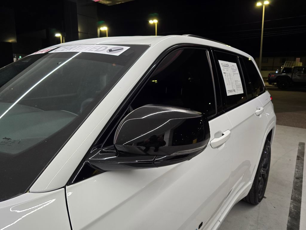Used 2024 Jeep Grand Cherokee Limited 4xe image 12