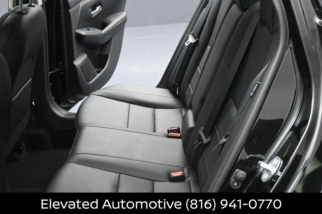 Certified 2025 Nissan Sentra SR w/ SR Premium Package FWD image 18