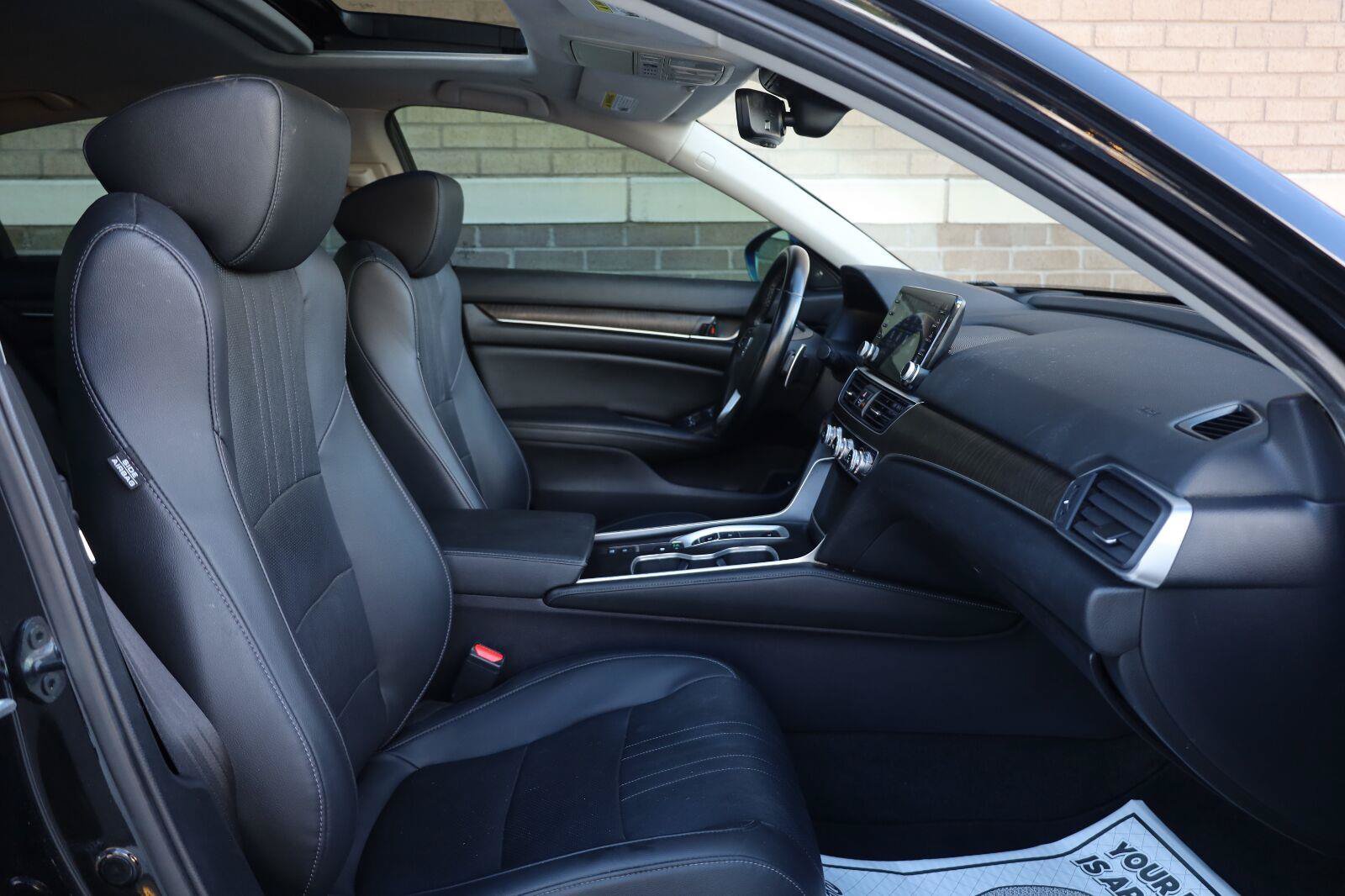 Used 2021 Honda Accord Touring image 26