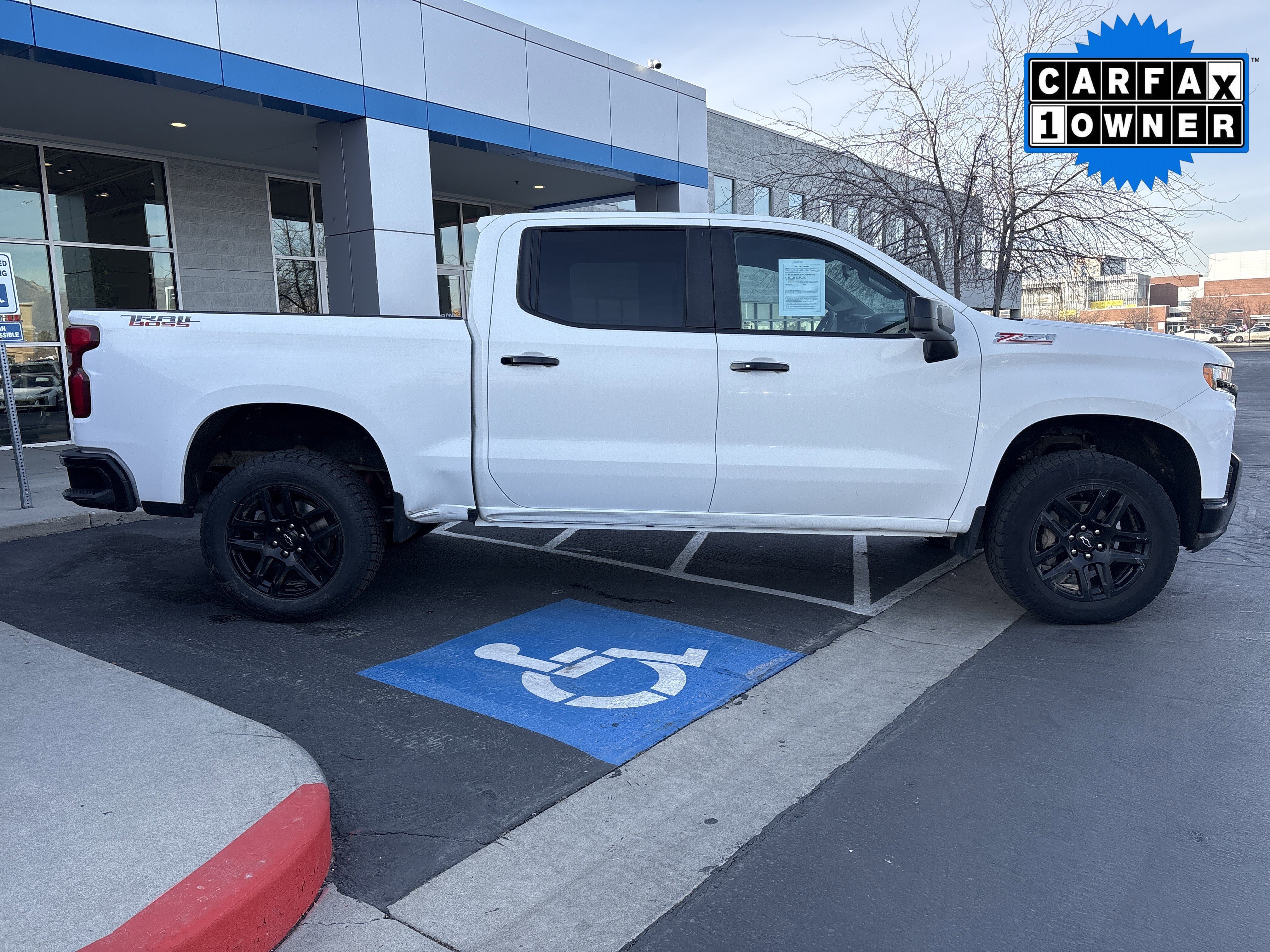 Used 2022 Chevrolet Silverado 1500 LT Trail Boss w/ Convenience Package II image 6