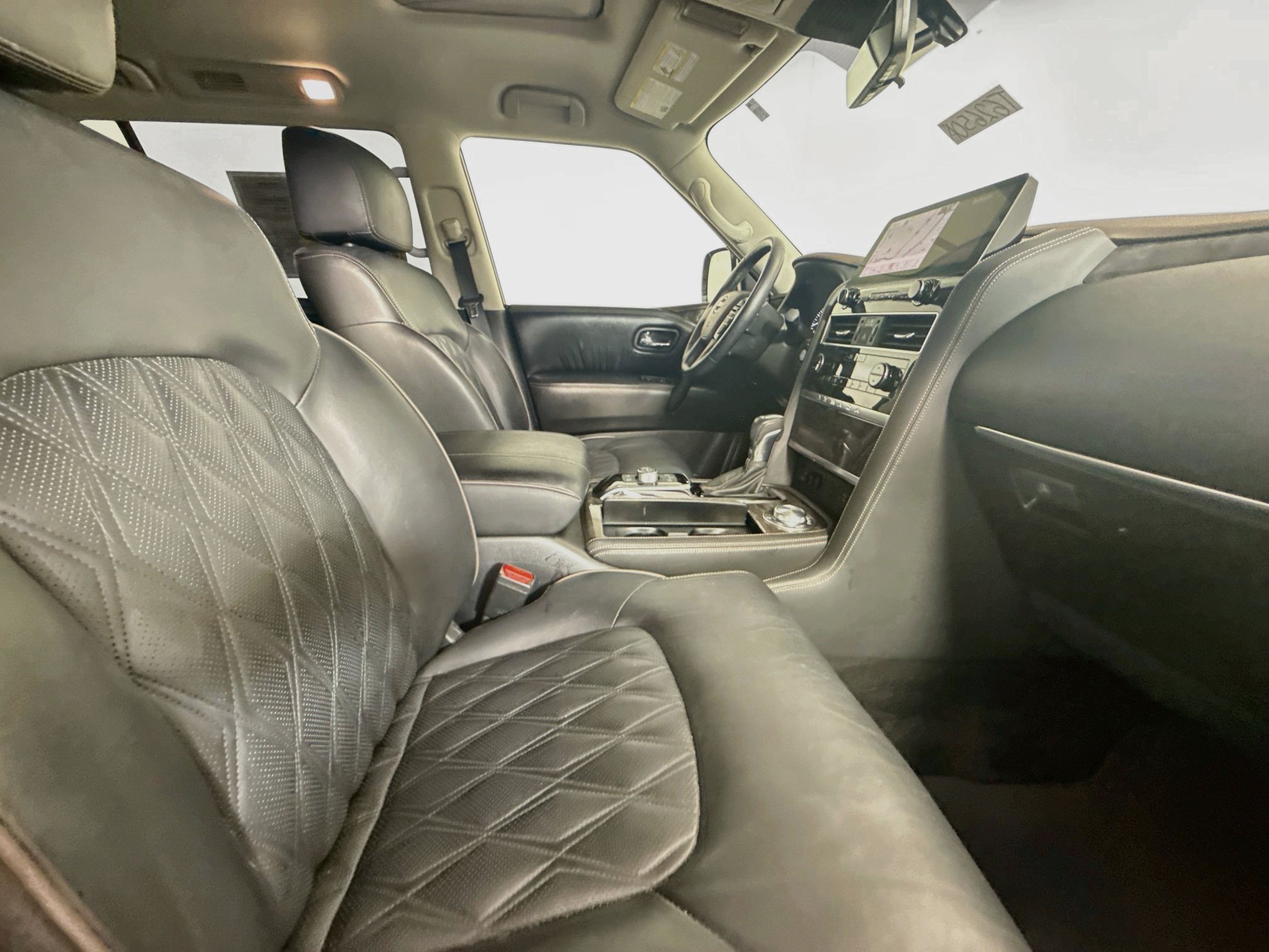 Used 2022 Nissan Armada Platinum w/ Captain's Chairs Package AWD/4WD image 31