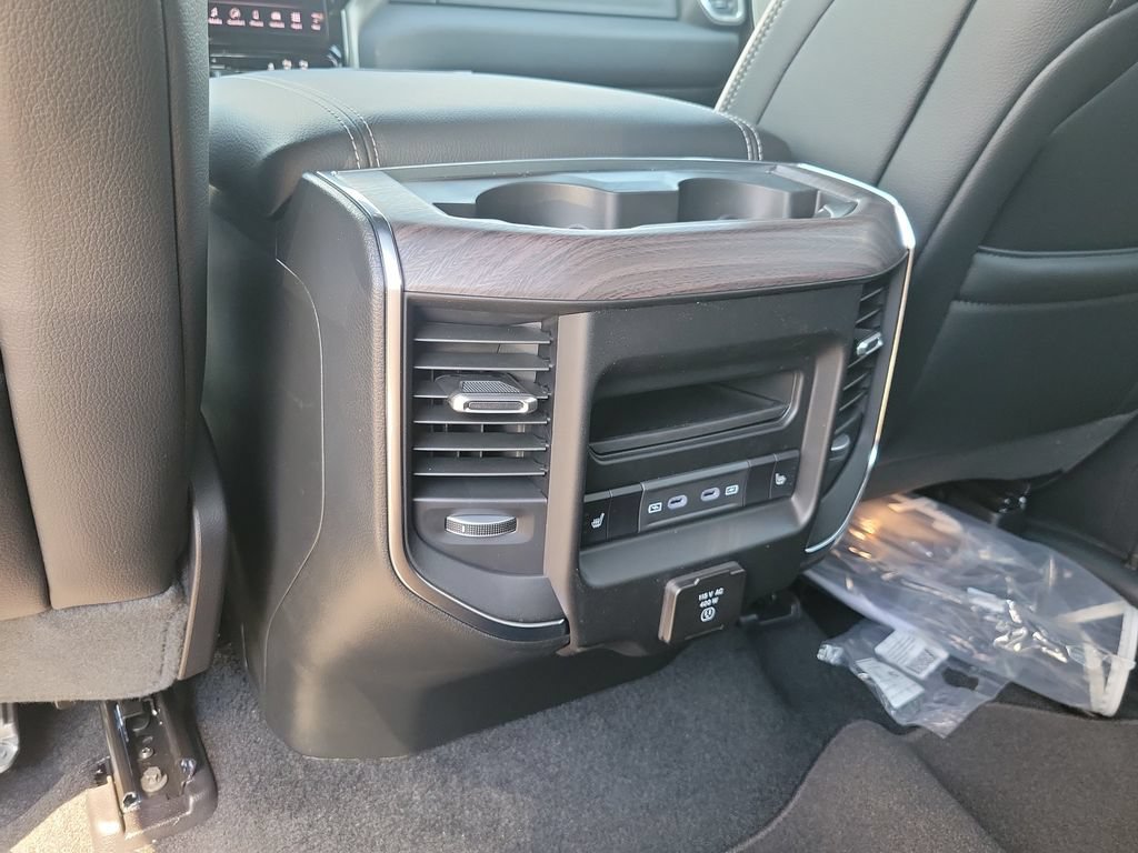 New 2027 RAM 1500 Laramie w/ Laramie Preferred Package AWD/4WD image 9