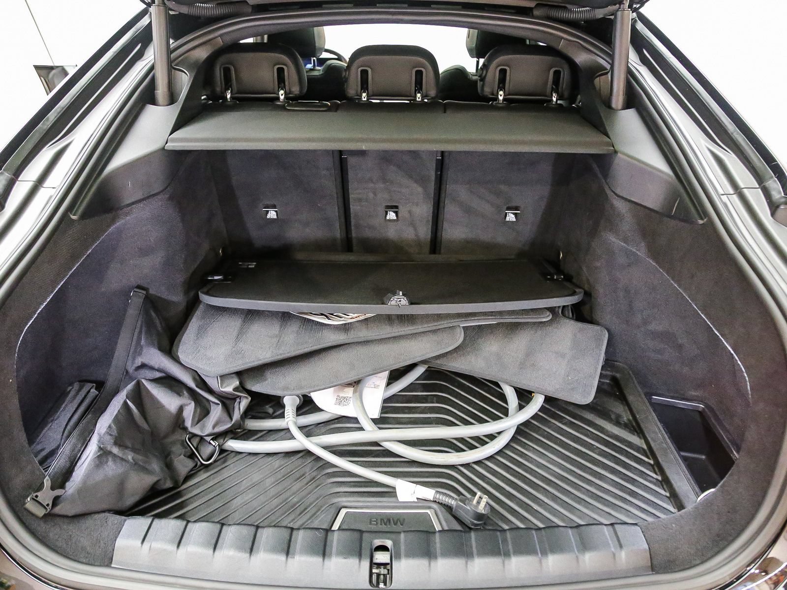 Certified 2023 BMW i4 eDrive35 w/ Premium Package RWD image 27