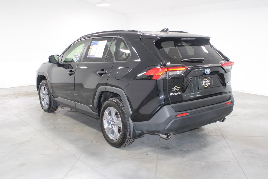Used 2023 Toyota RAV4 XLE w/ Convenience Package image 7