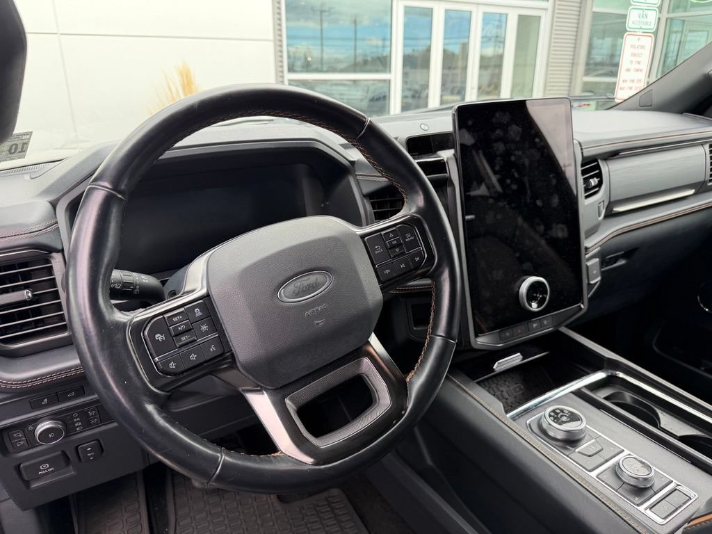 Used 2022 Ford Expedition Platinum AWD/4WD image 13