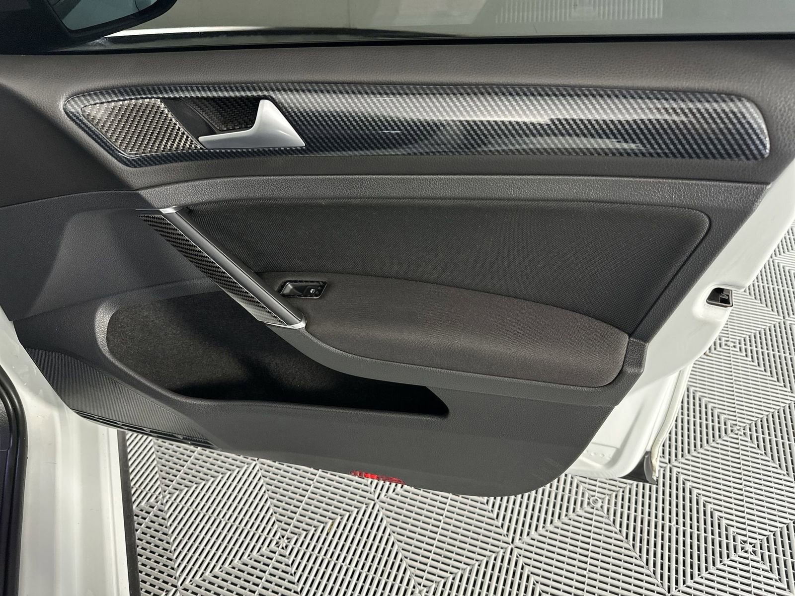 Used 2020 Volkswagen GTI S image 33