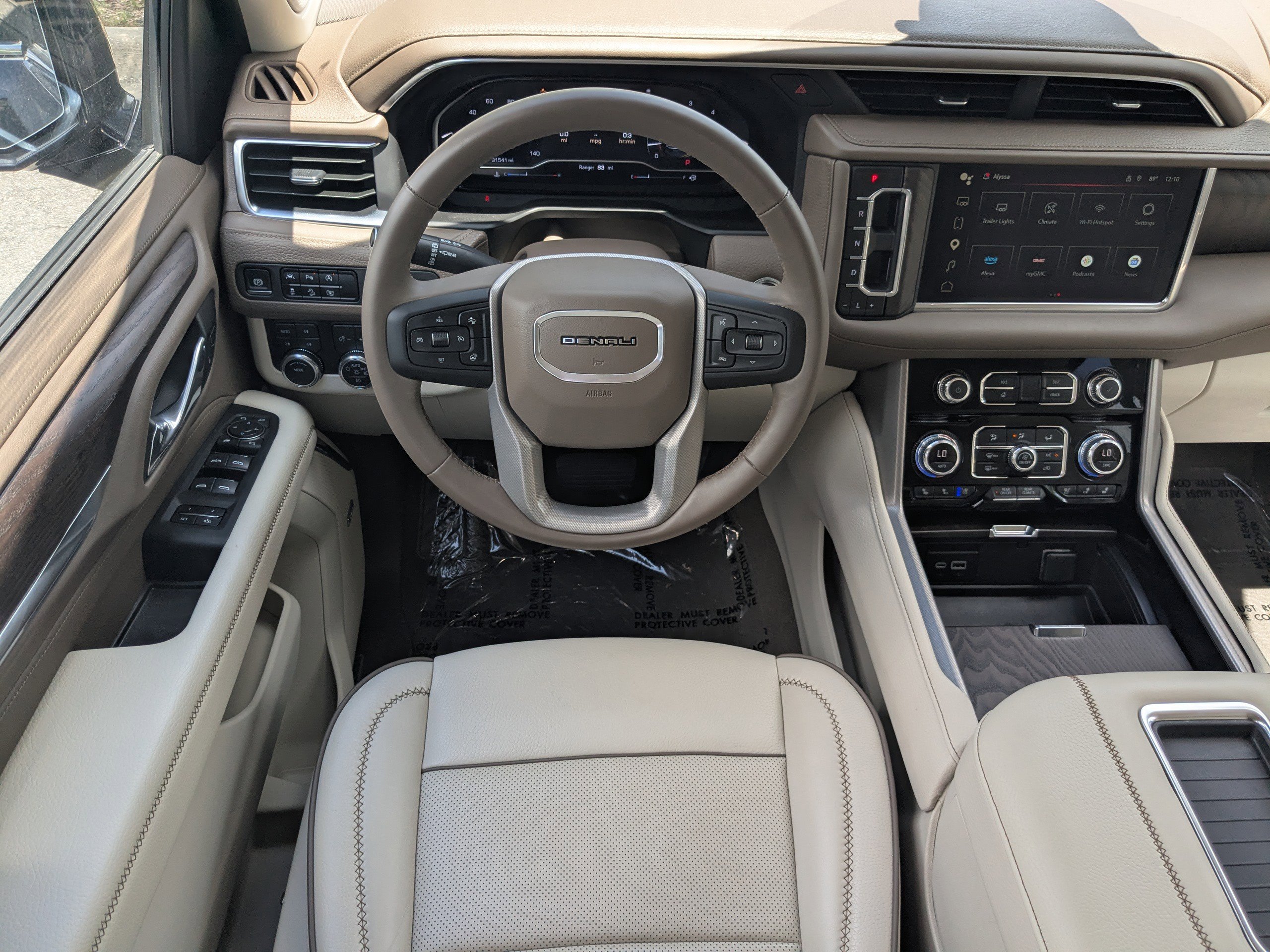 Used 2024 GMC Yukon Denali w/ LPO, Floor Liner Package AWD/4WD image 15