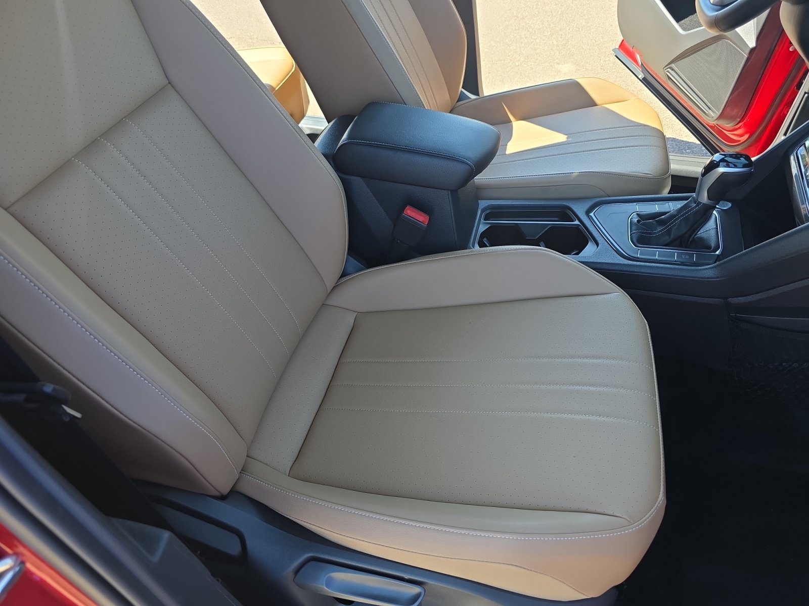 Certified 2022 Volkswagen Tiguan SE FWD image 19