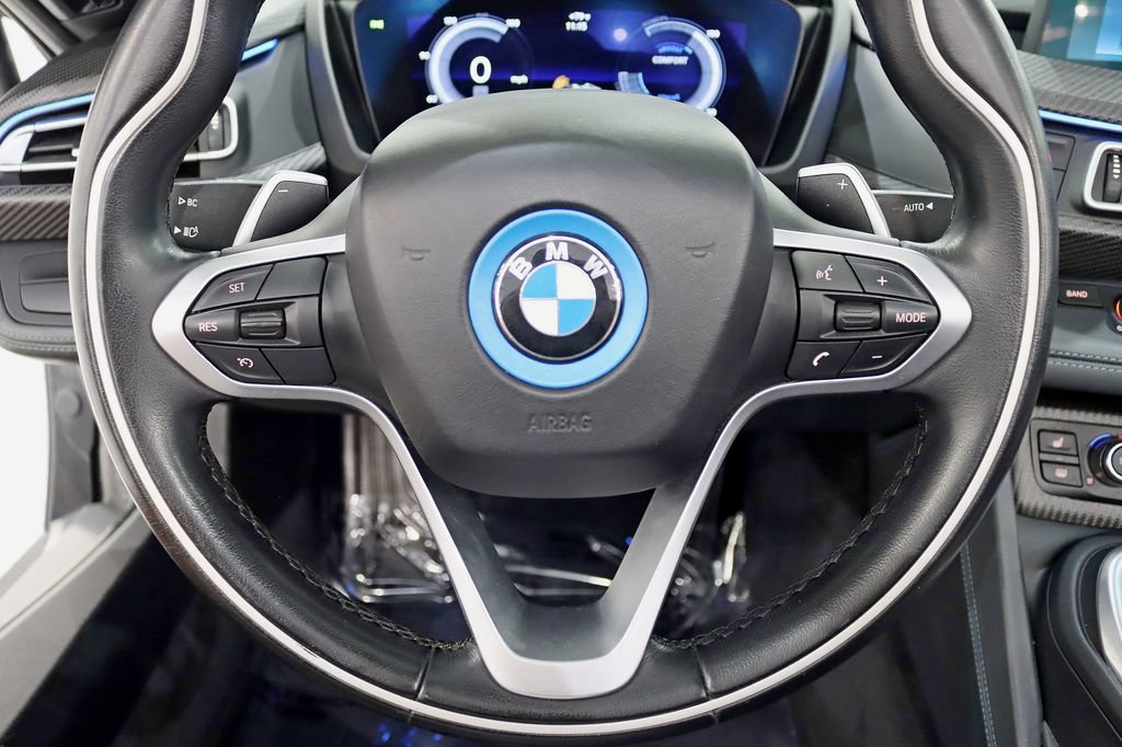 Used 2019 BMW i8 Roadster AWD/4WD image 14