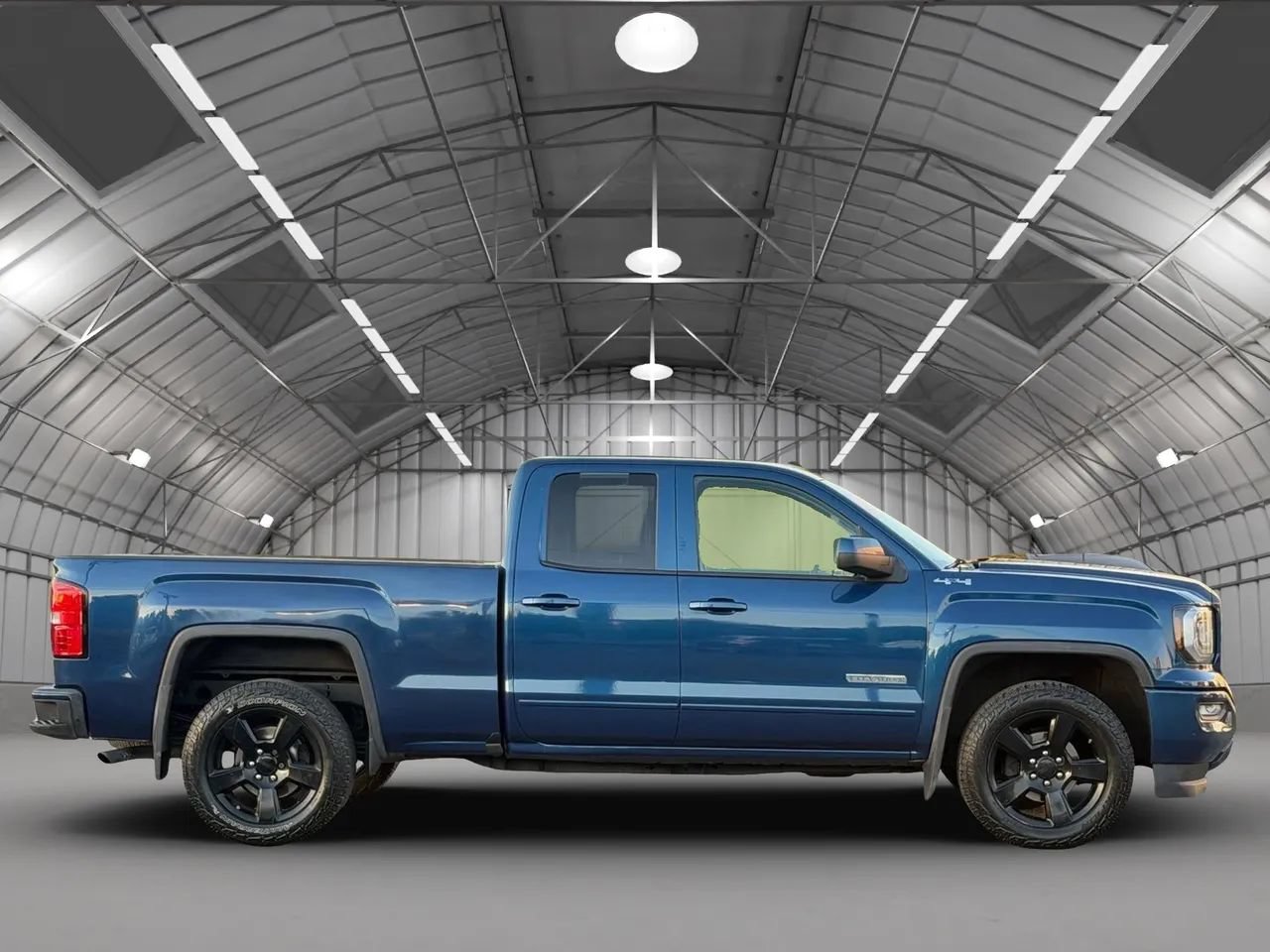 Used 2017 GMC Sierra 1500 4x4 Double Cab w/ Elevation Edition image 8
