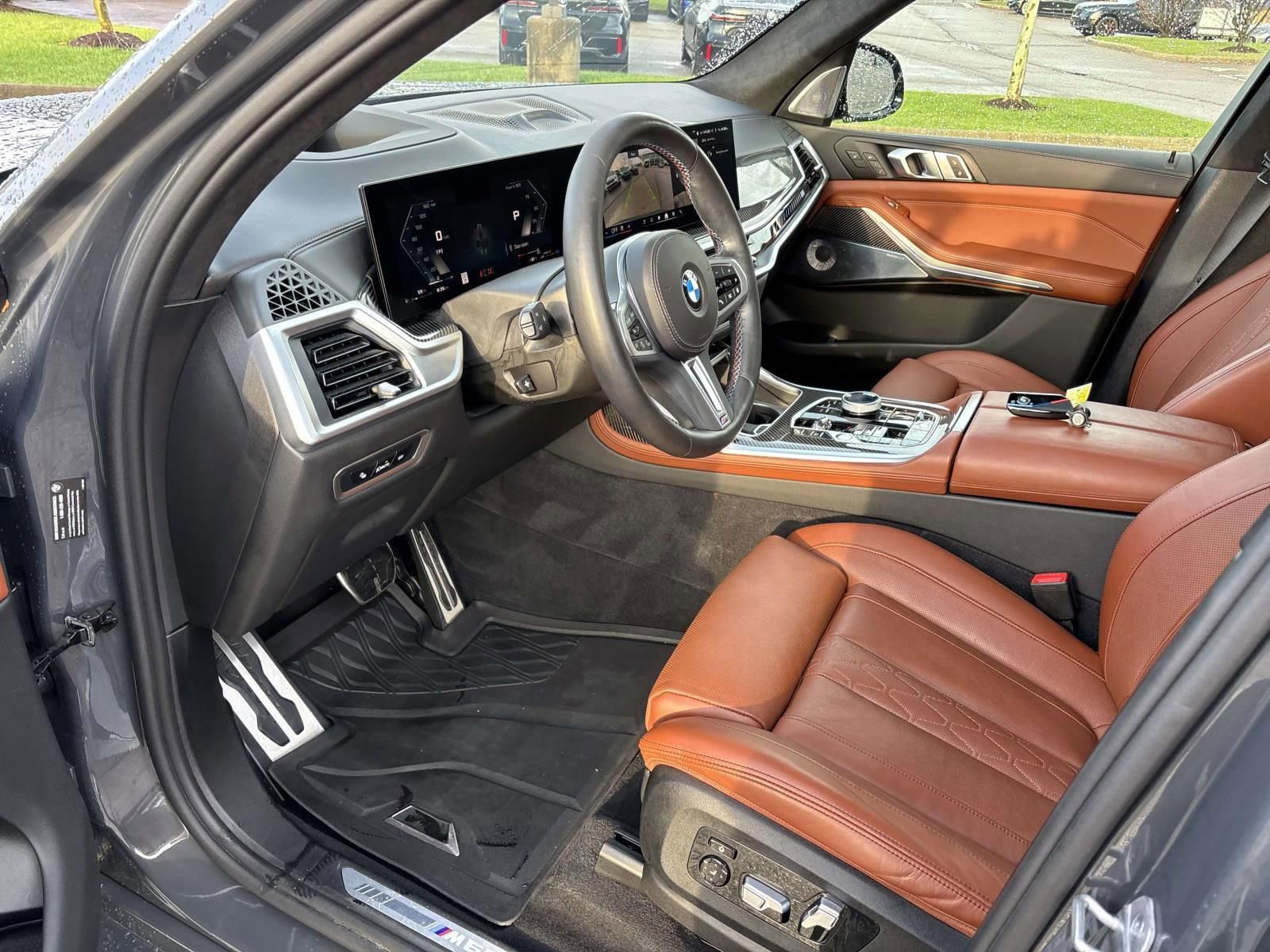 Used 2024 BMW X7 M60i w/ Executive Package image 25