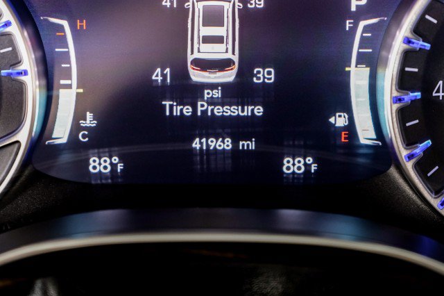 Used 2022 Chrysler Pacifica Limited FWD image 21