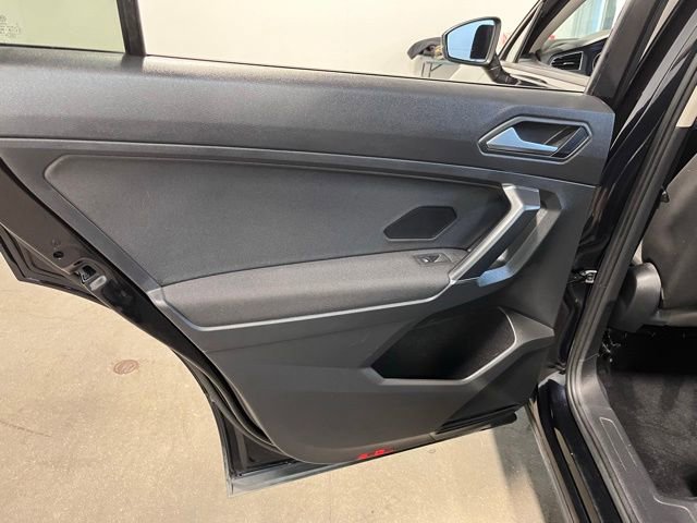 Used 2020 Volkswagen Tiguan S image 19