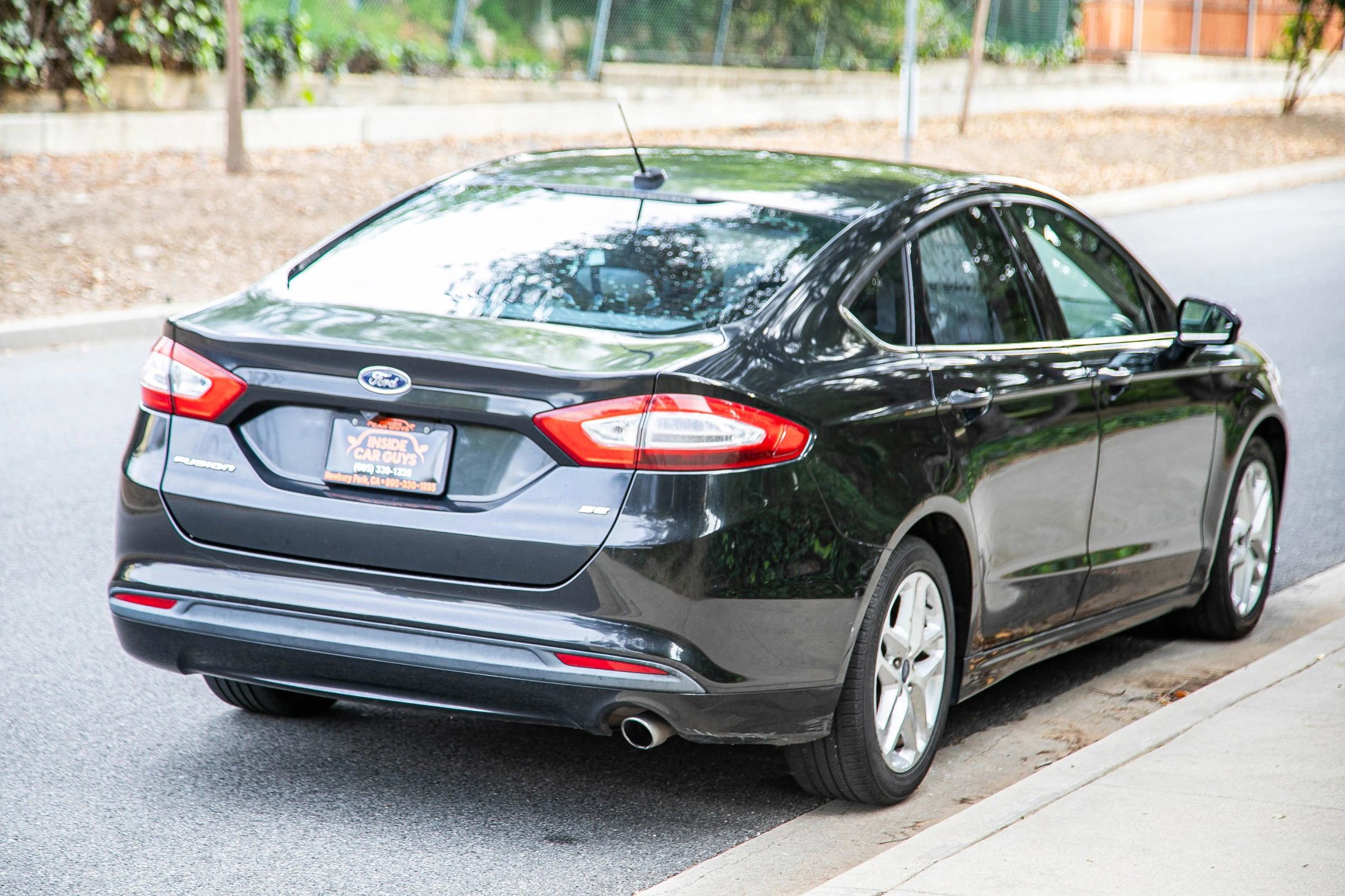Used 2014 Ford Fusion SE image 4