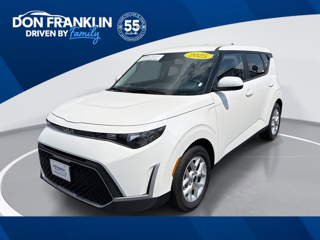 Used 2025 Kia Soul LX w/ LX Technology Package FWD image 1