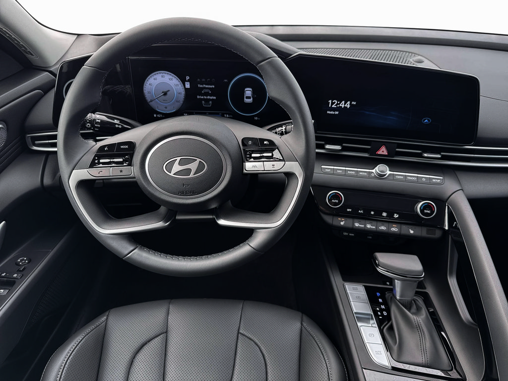New 2026 Hyundai Elantra Limited FWD image 17