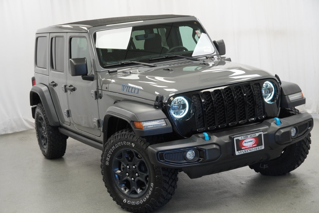 Used 2023 Jeep Wrangler Unlimited w/ Sun & Screen Package AWD/4WD image 13