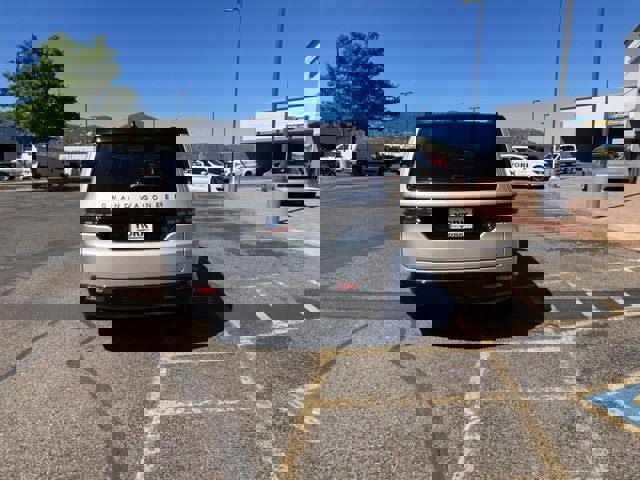 New 2025 Jeep Grand Wagoneer L Series II Obsidian w/ Quick Order Packagew 28T image 7