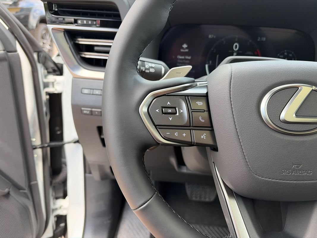Used 2026 Lexus GX 550 w/ Accessory Package (2T) AWD/4WD image 14