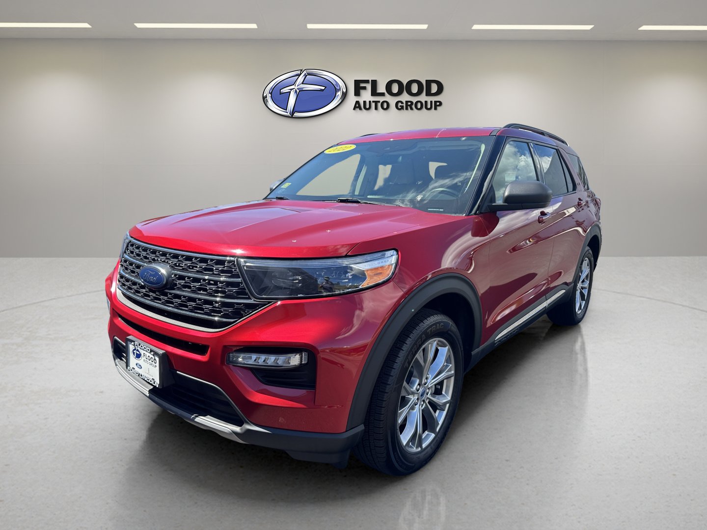 Certified 2022 Ford Explorer XLT w/ Equipment Group 202A AWD/4WD image 3