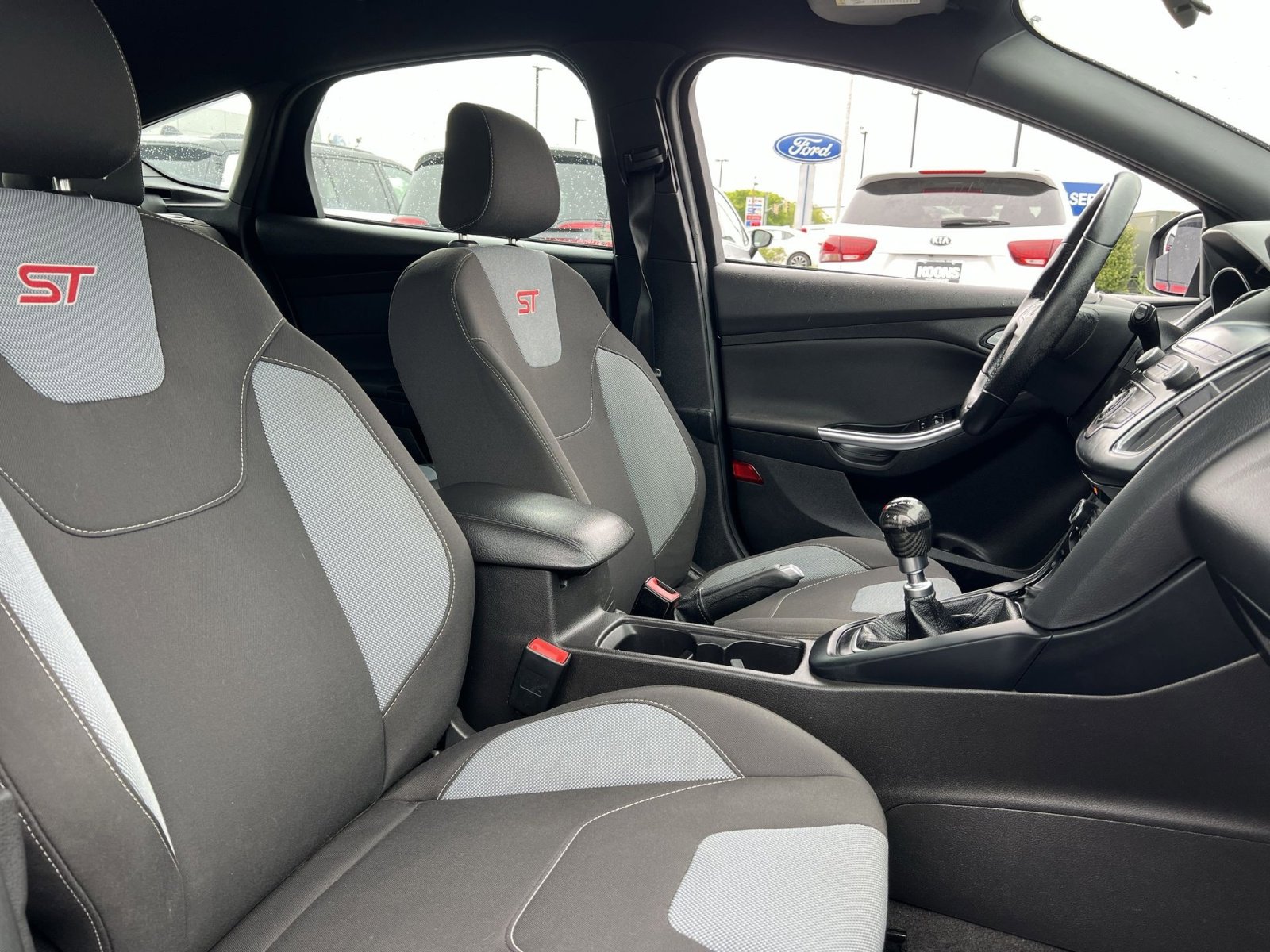 Used 2018 Ford Focus ST FWD image 31