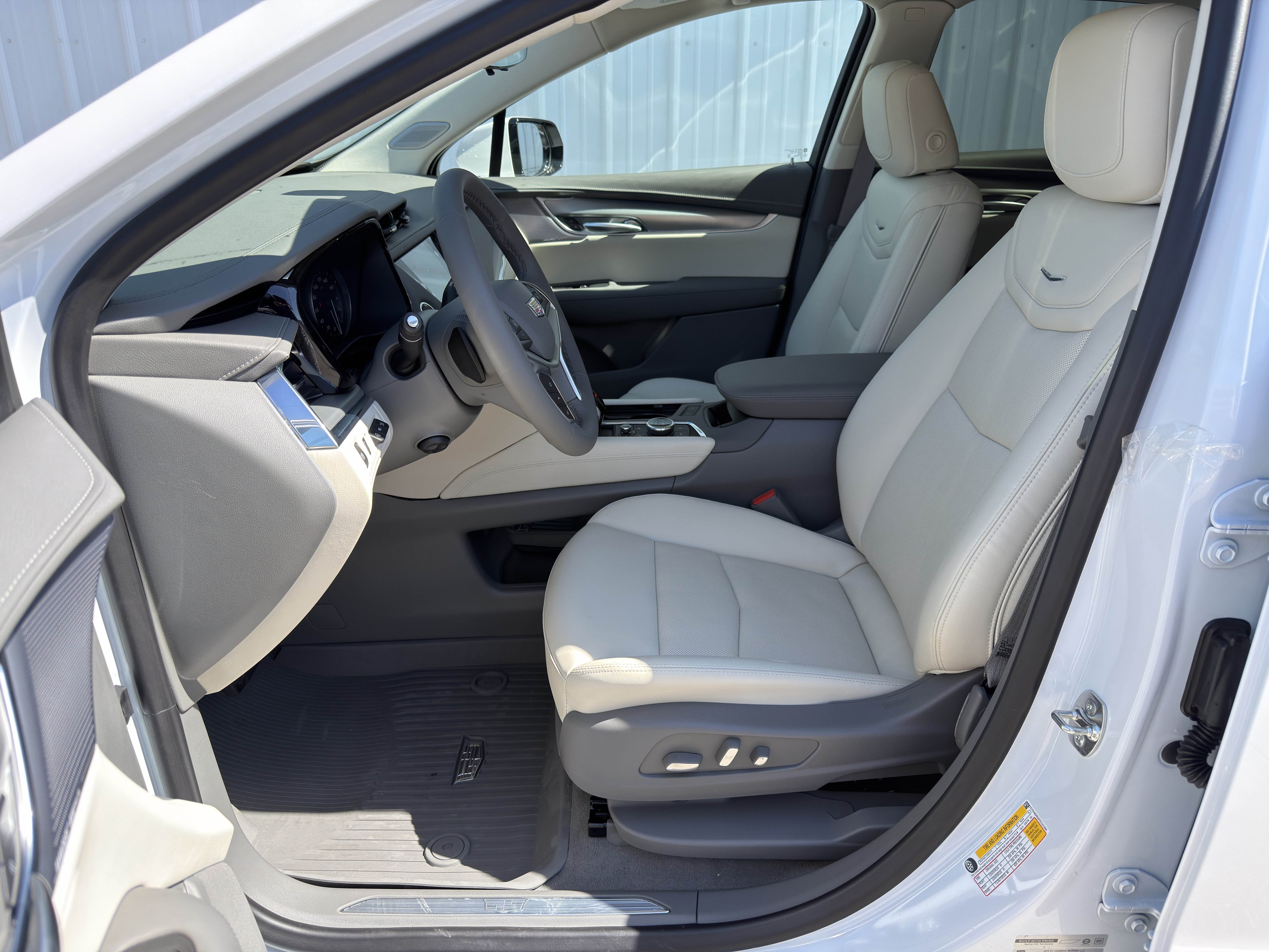 New 2026 Cadillac XT5 Premium Luxury w/ Driver Assist Package AWD/4WD image 19