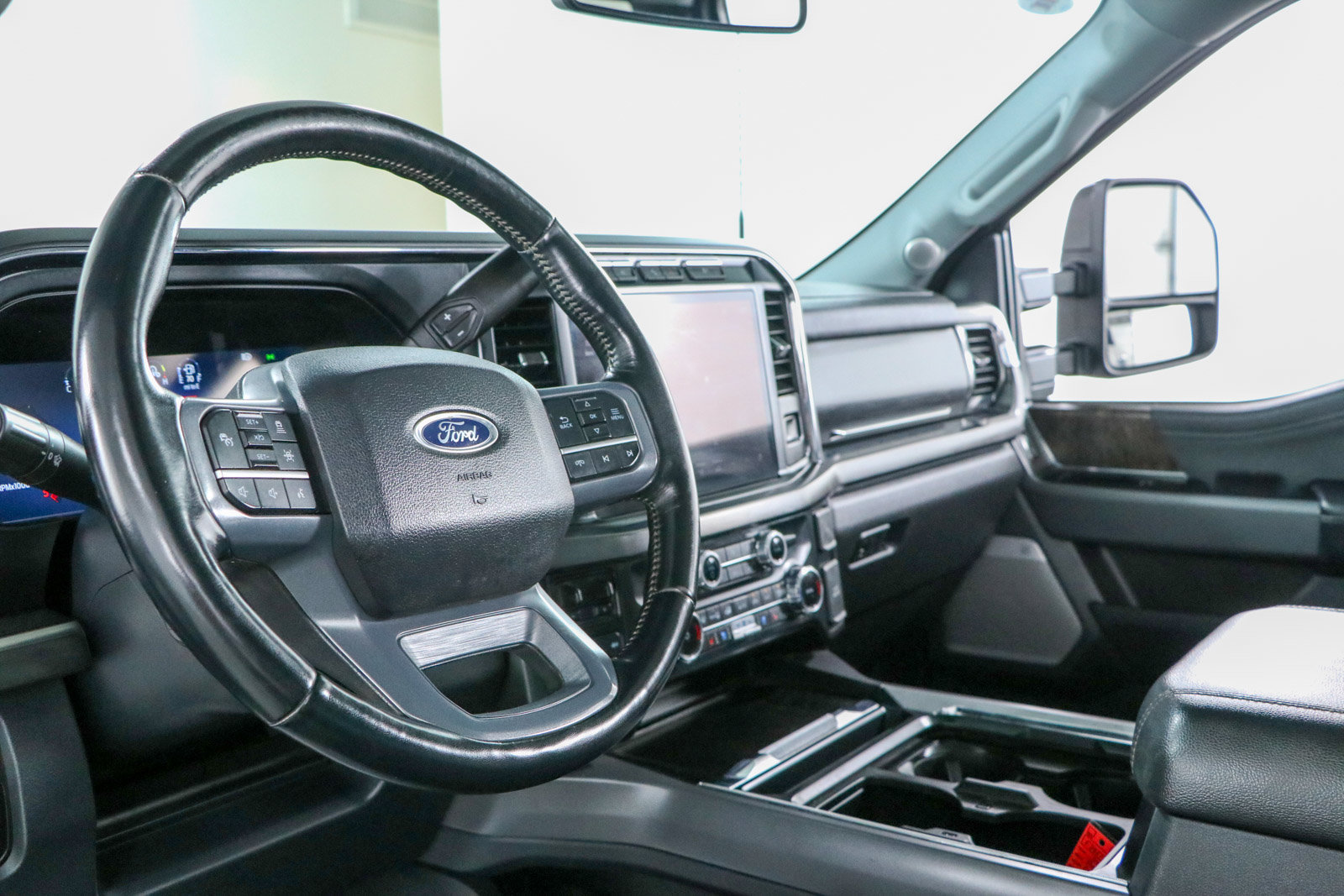 Used 2024 Ford F450 Lariat w/ Lariat Ultimate Package AWD/4WD image 25