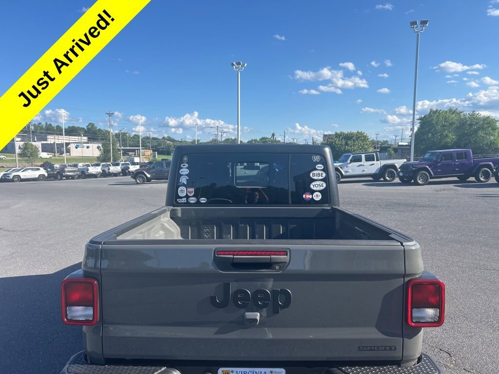 Used 2020 Jeep Gladiator Sport w/ Quick Order Package 24S AWD/4WD image 4