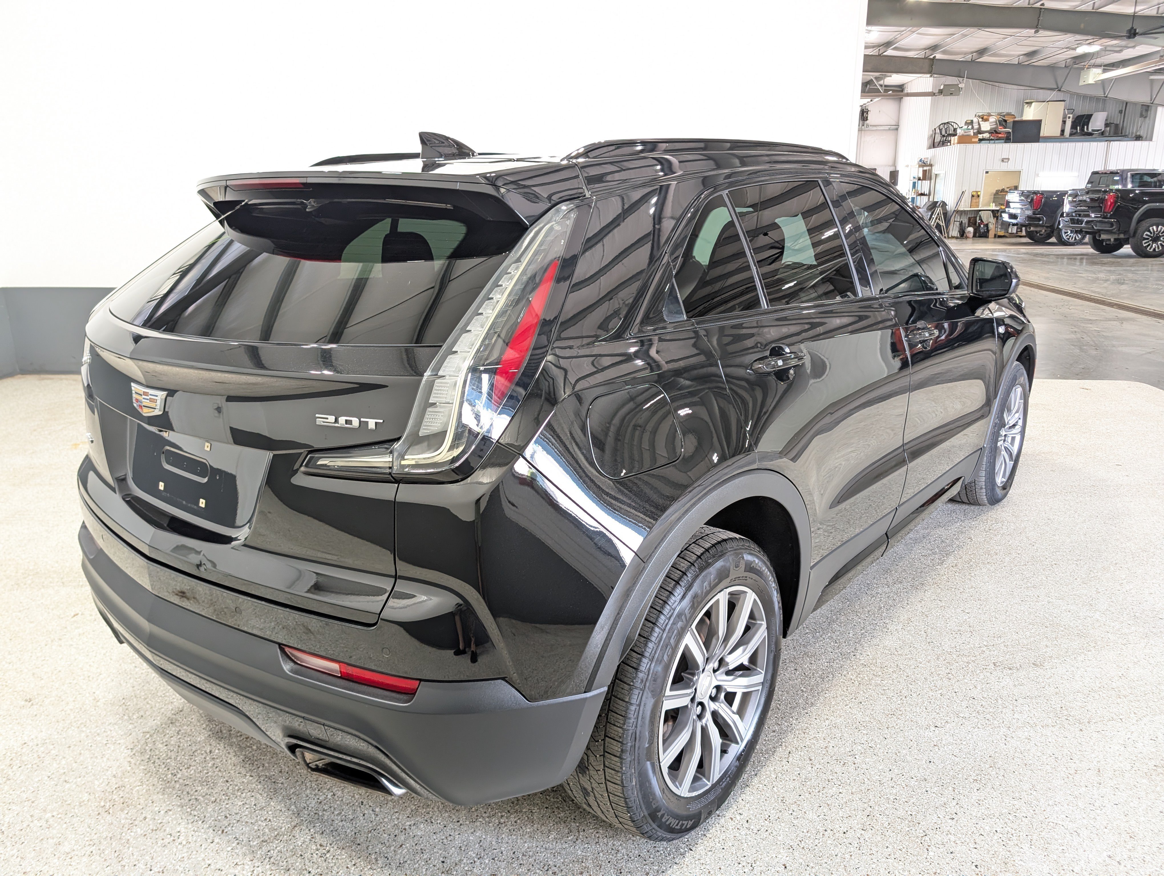 Used 2019 Cadillac XT4 Sport w/ Cold Weather Package AWD/4WD image 3