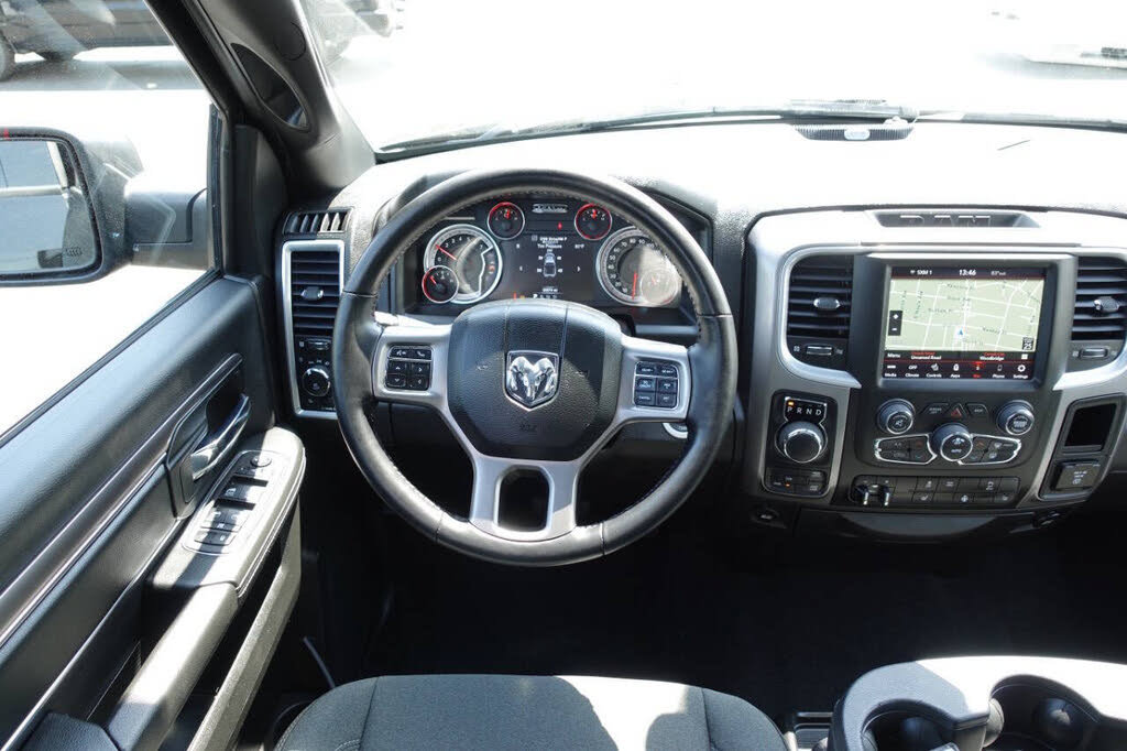 Used 2023 RAM 1500 Warlock AWD/4WD image 43