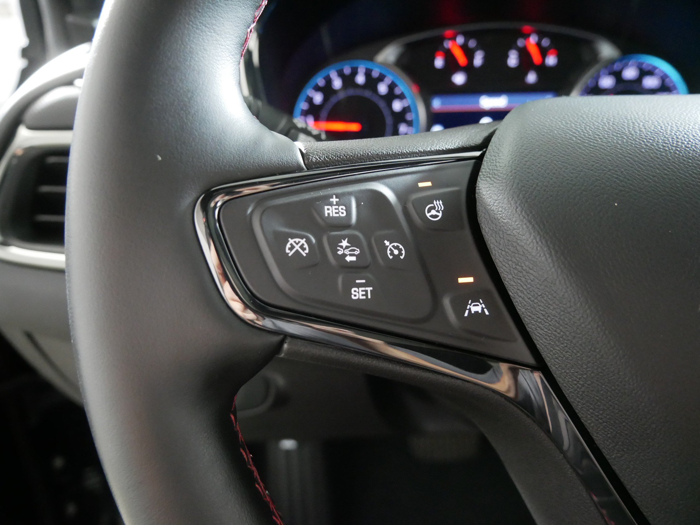 Used 2024 Chevrolet Equinox RS w/ RS Leather Package AWD/4WD image 27