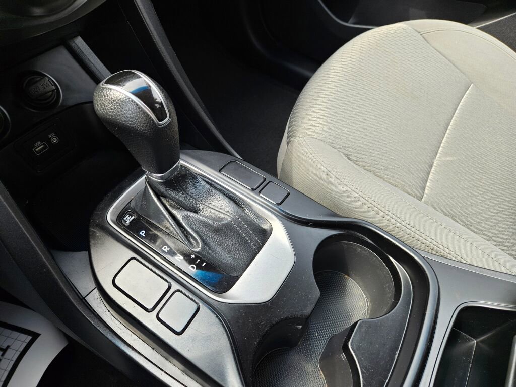 Used 2018 Hyundai Santa Fe Sport FWD image 25