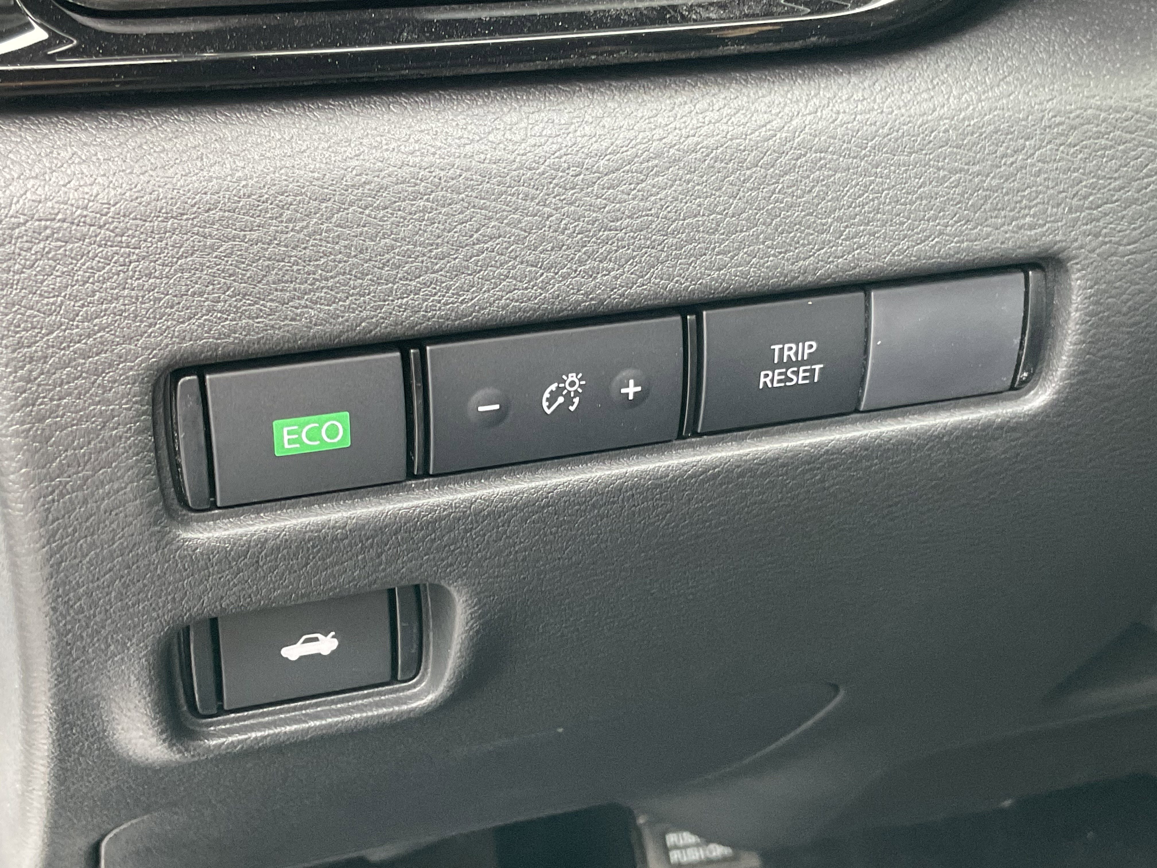 Used 2025 Nissan Sentra SR image 27