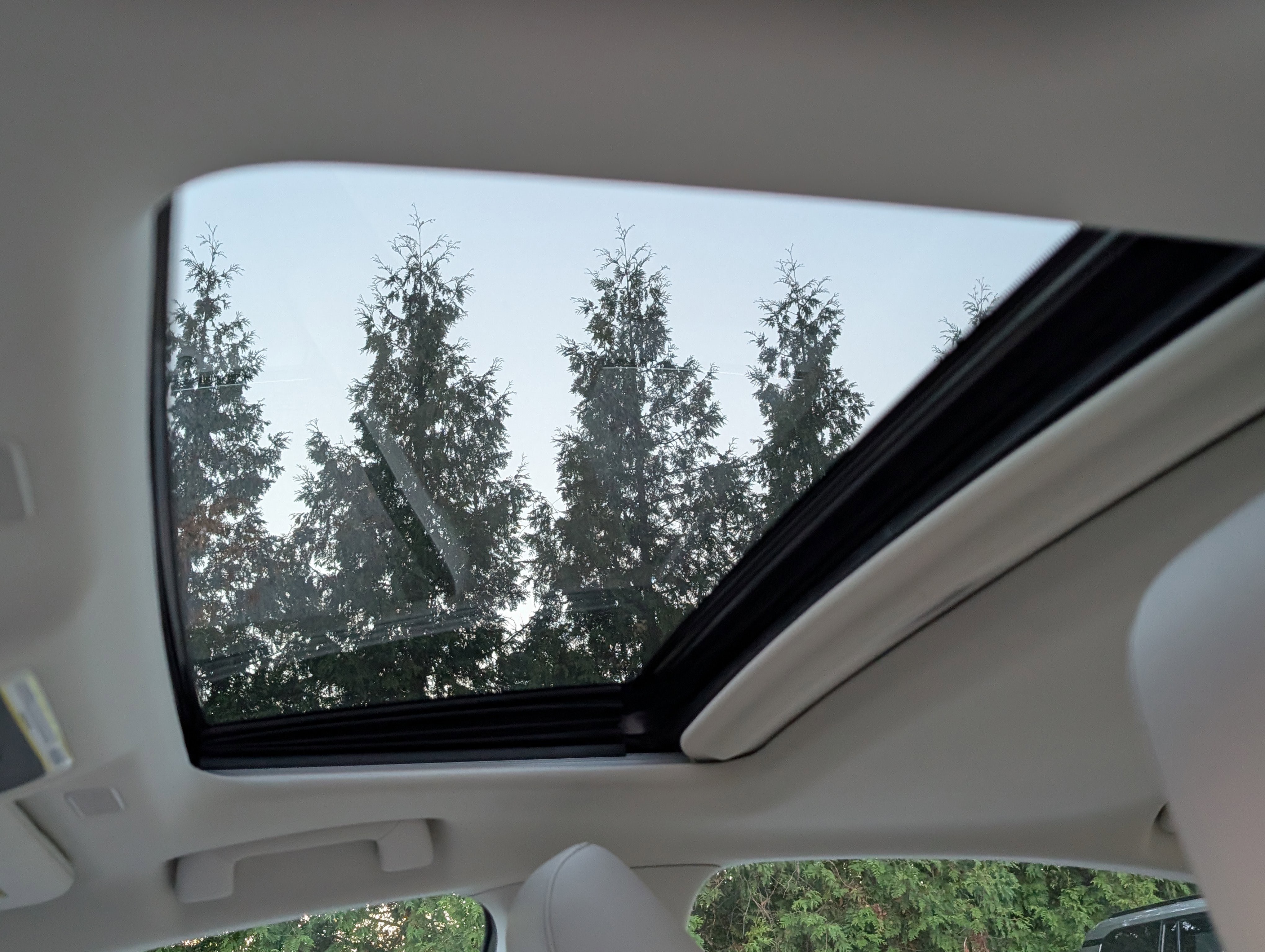 Certified 2025 Lexus ES 300h w/ Premium Package image 18