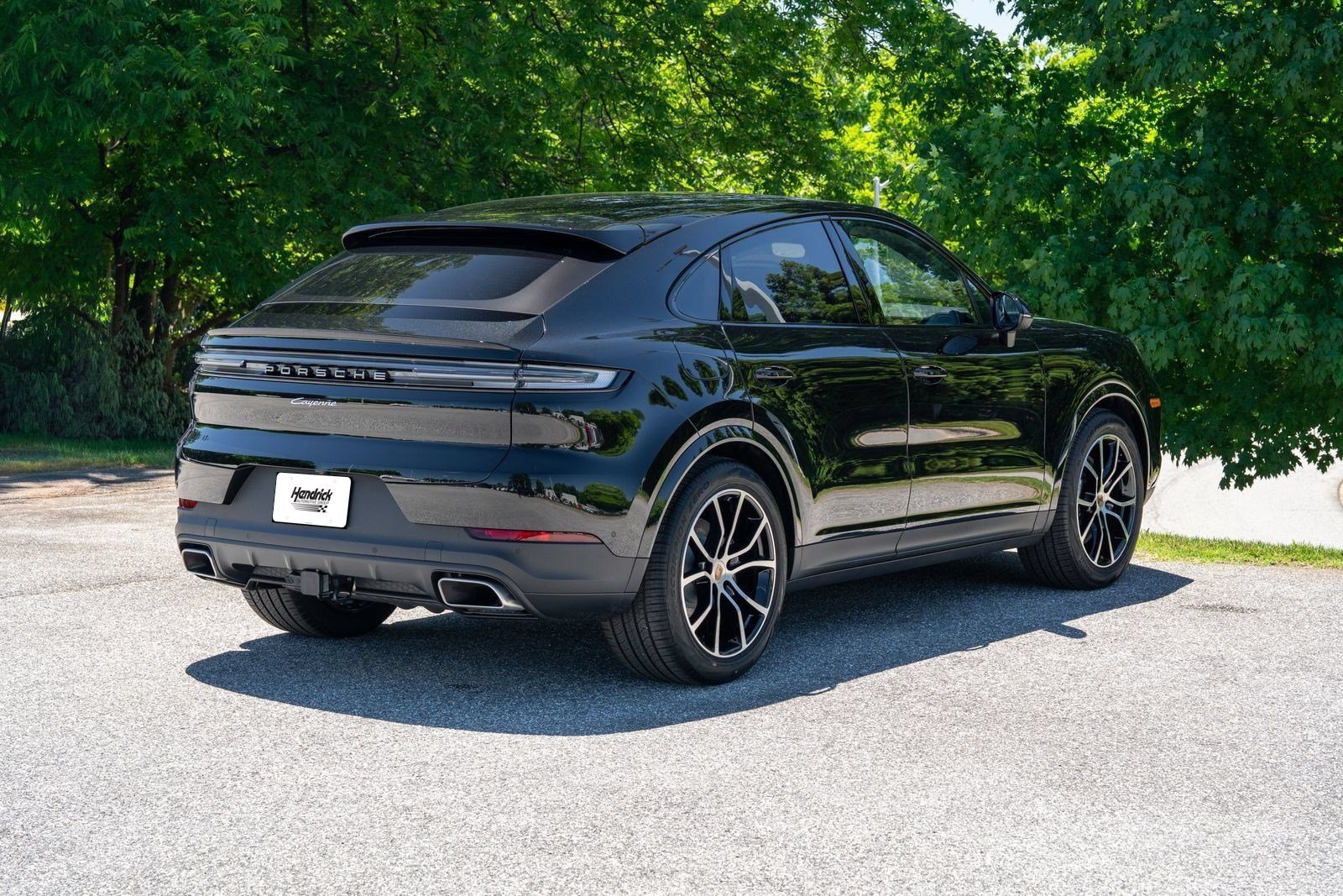 New 2026 Porsche Cayenne GTS AWD/4WD image 8