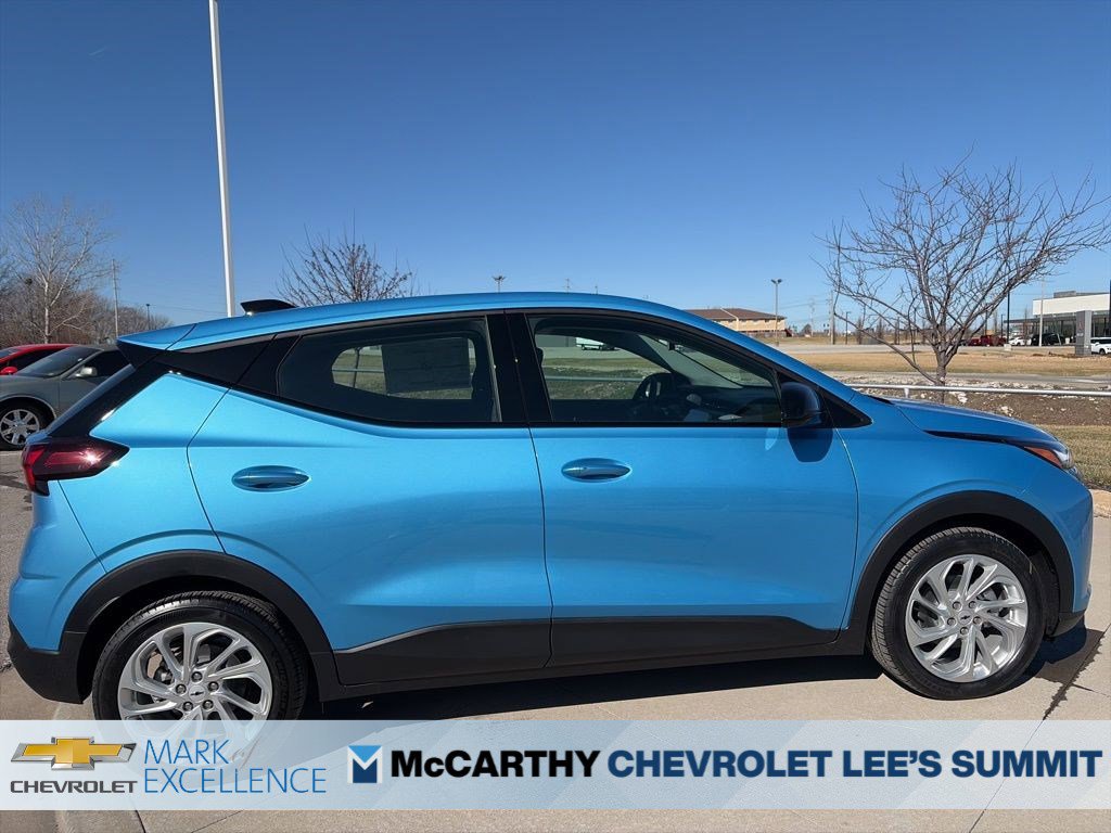 New 2027 Chevrolet Bolt LT w/ Comfort Package FWD image 9