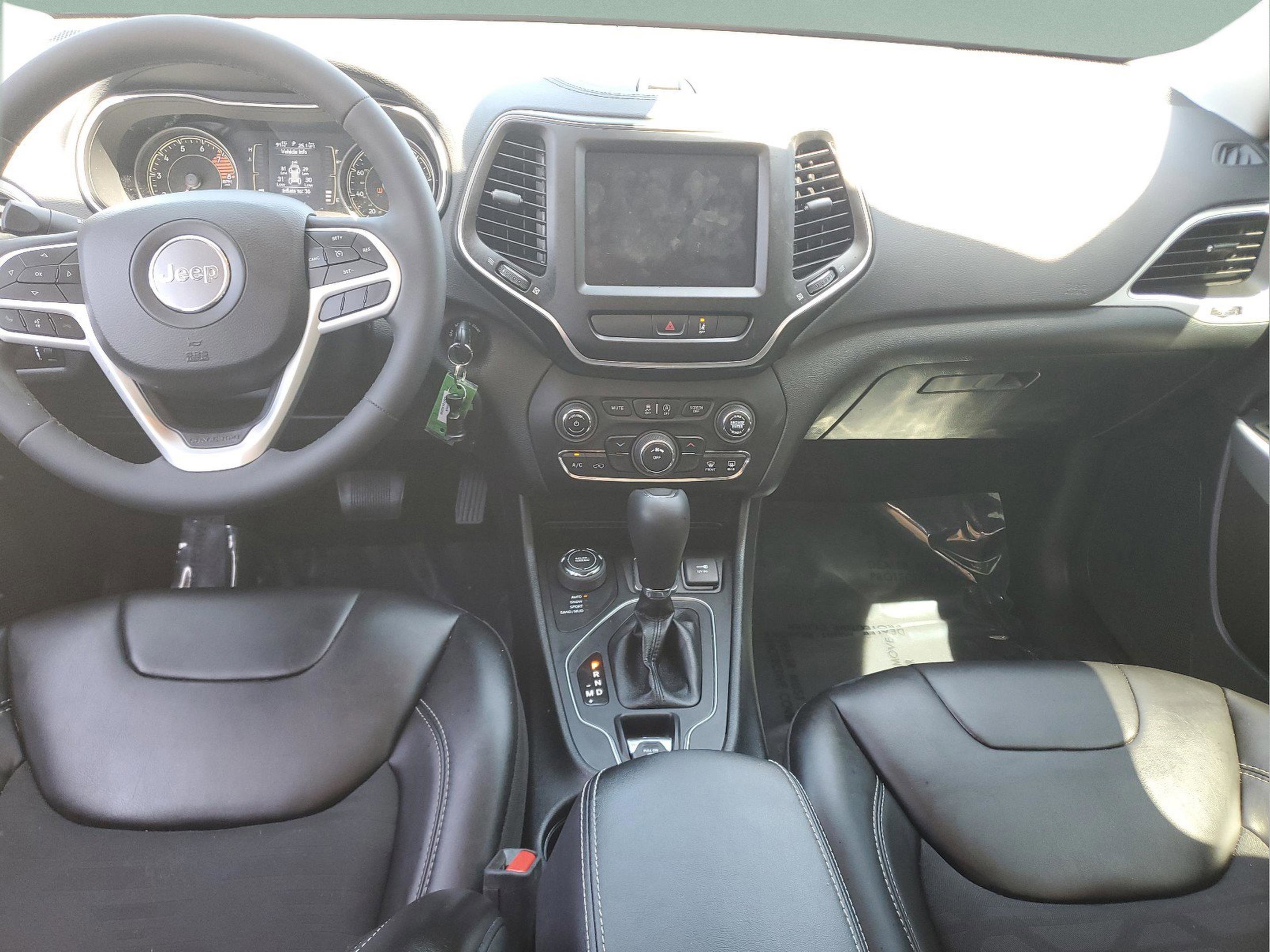 Used 2022 Jeep Cherokee Latitude AWD/4WD image 10