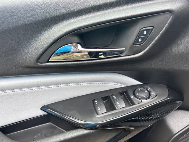 Used 2025 Chevrolet Trax LT FWD image 4